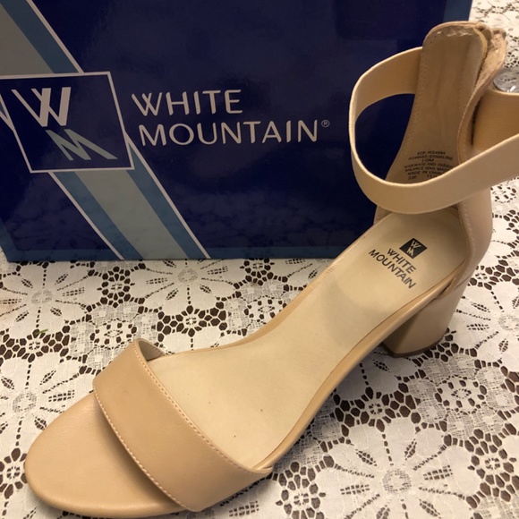 White Mountain tan sandals size 10 brand new in box - Picture 8 of 8
